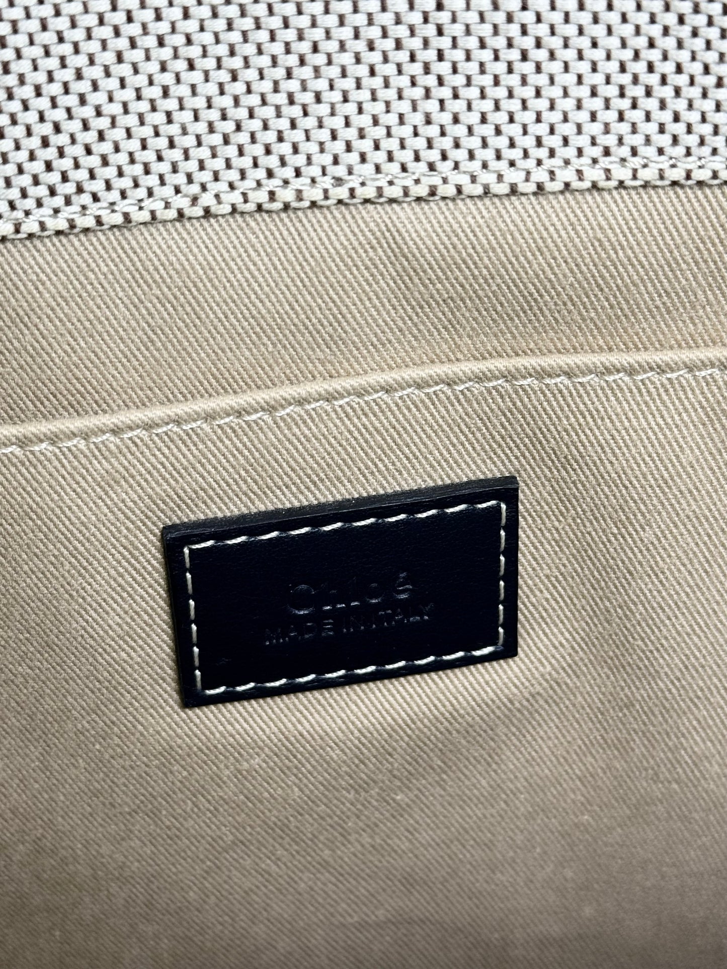 Chloé ‘Woody’ Medium Tote. Linen, White, Navy.