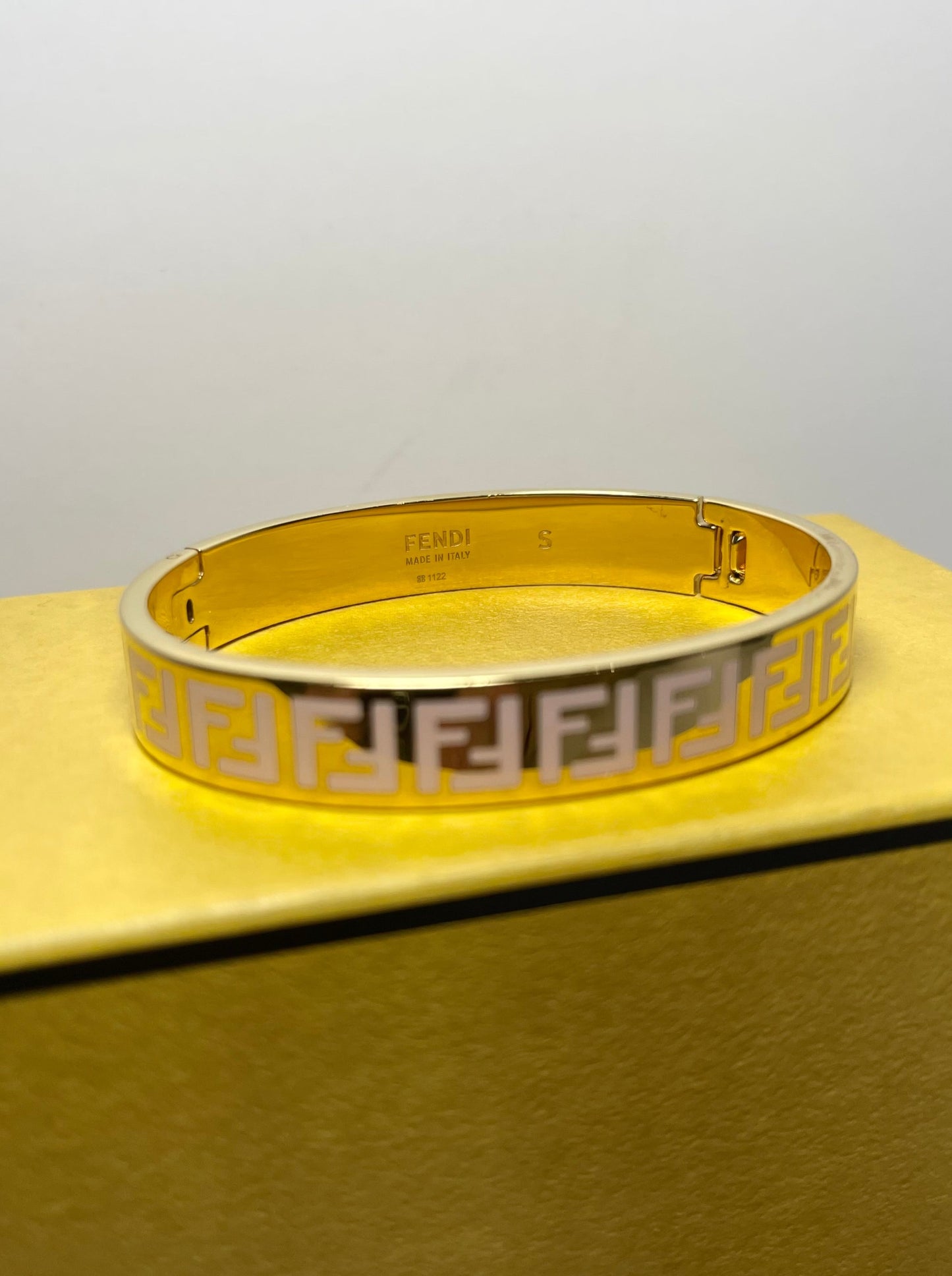 Forever Fendi Bracelet in Gold/Pastel Pink, Small