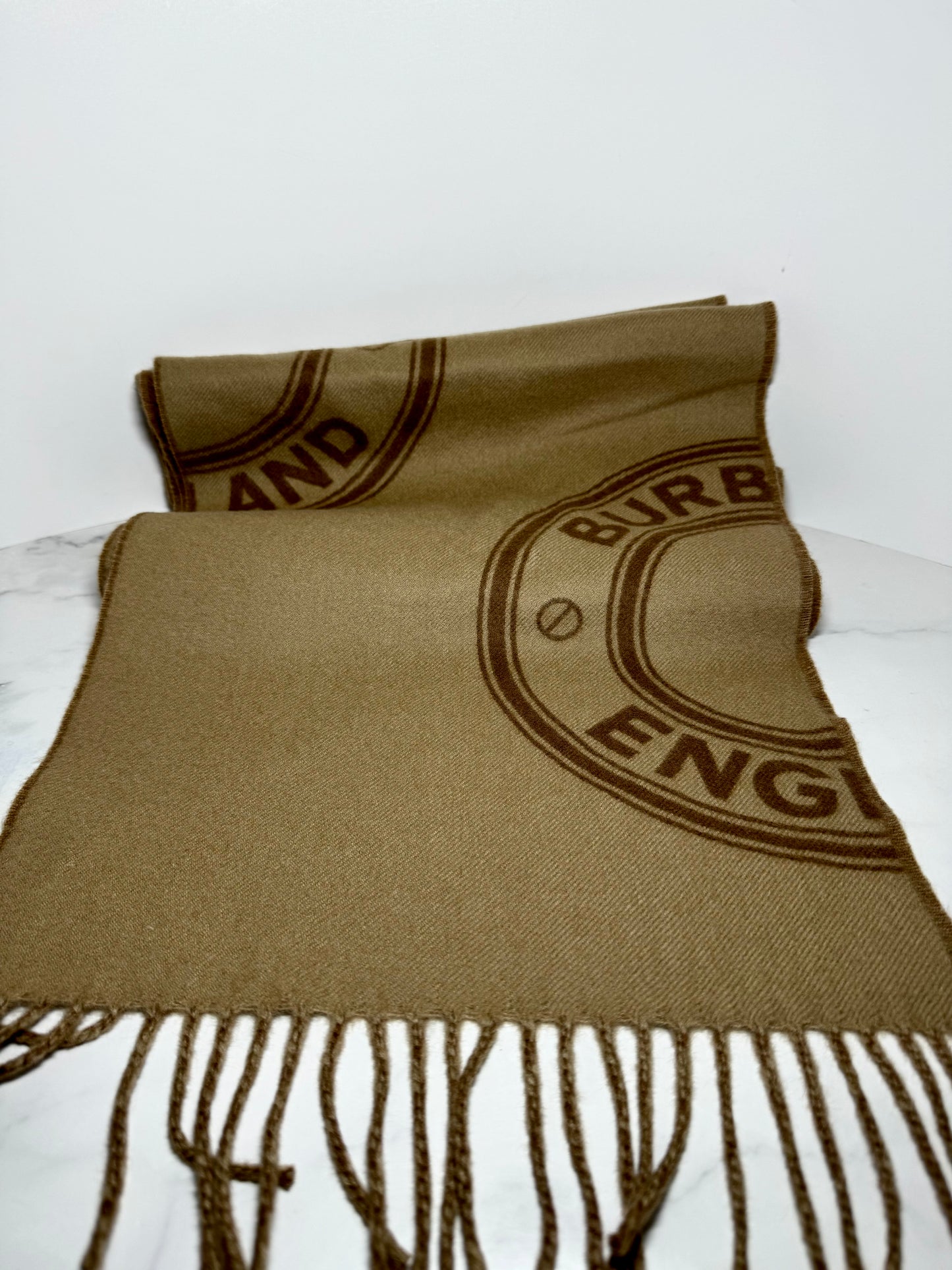 Burberry Roundal Jaquard Scarf in Archive Beige, NWT, 100% Wool