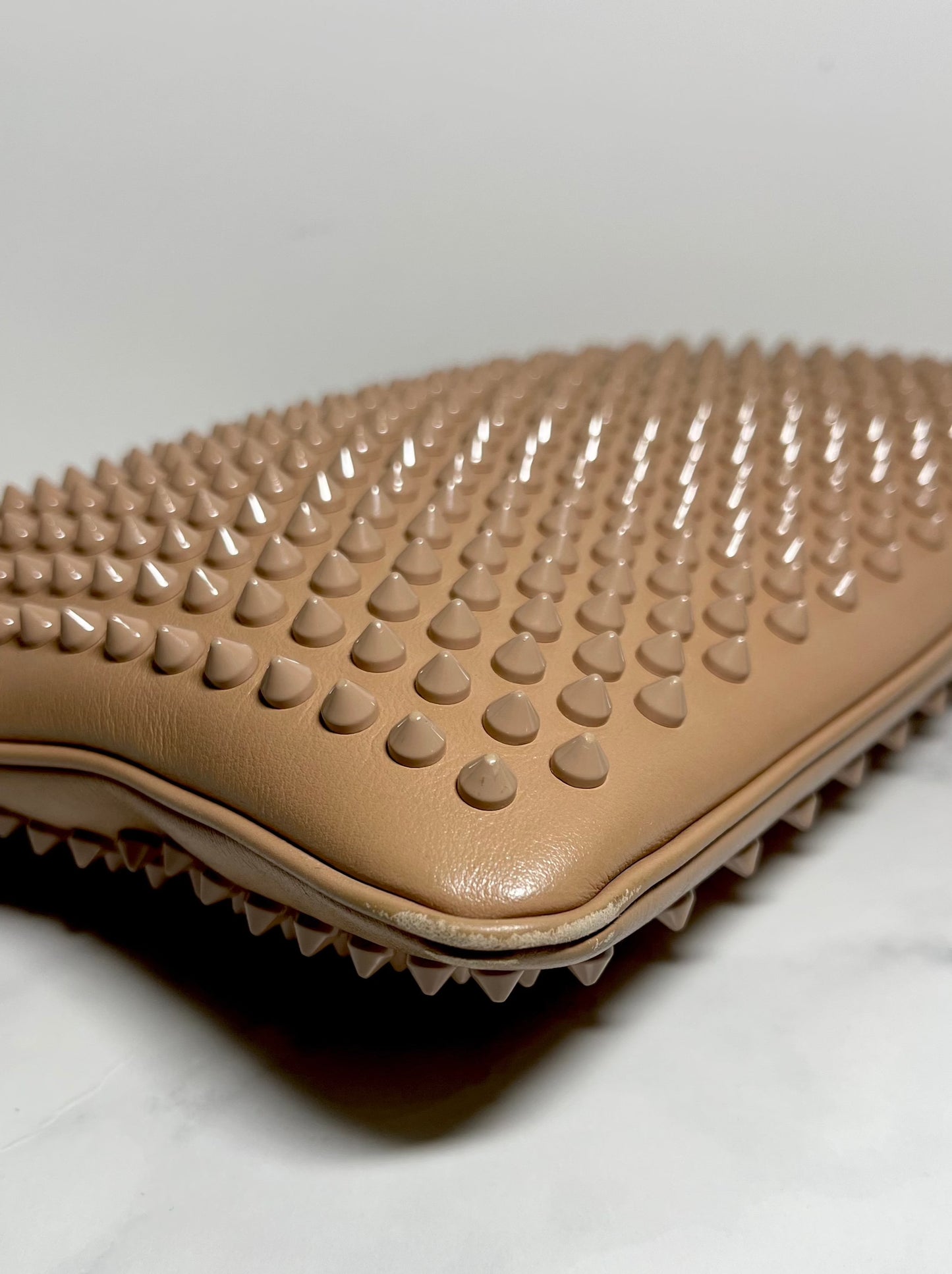 Christian Louboutin Loubiposh NV Clutch/Crossbody Bag in Nude