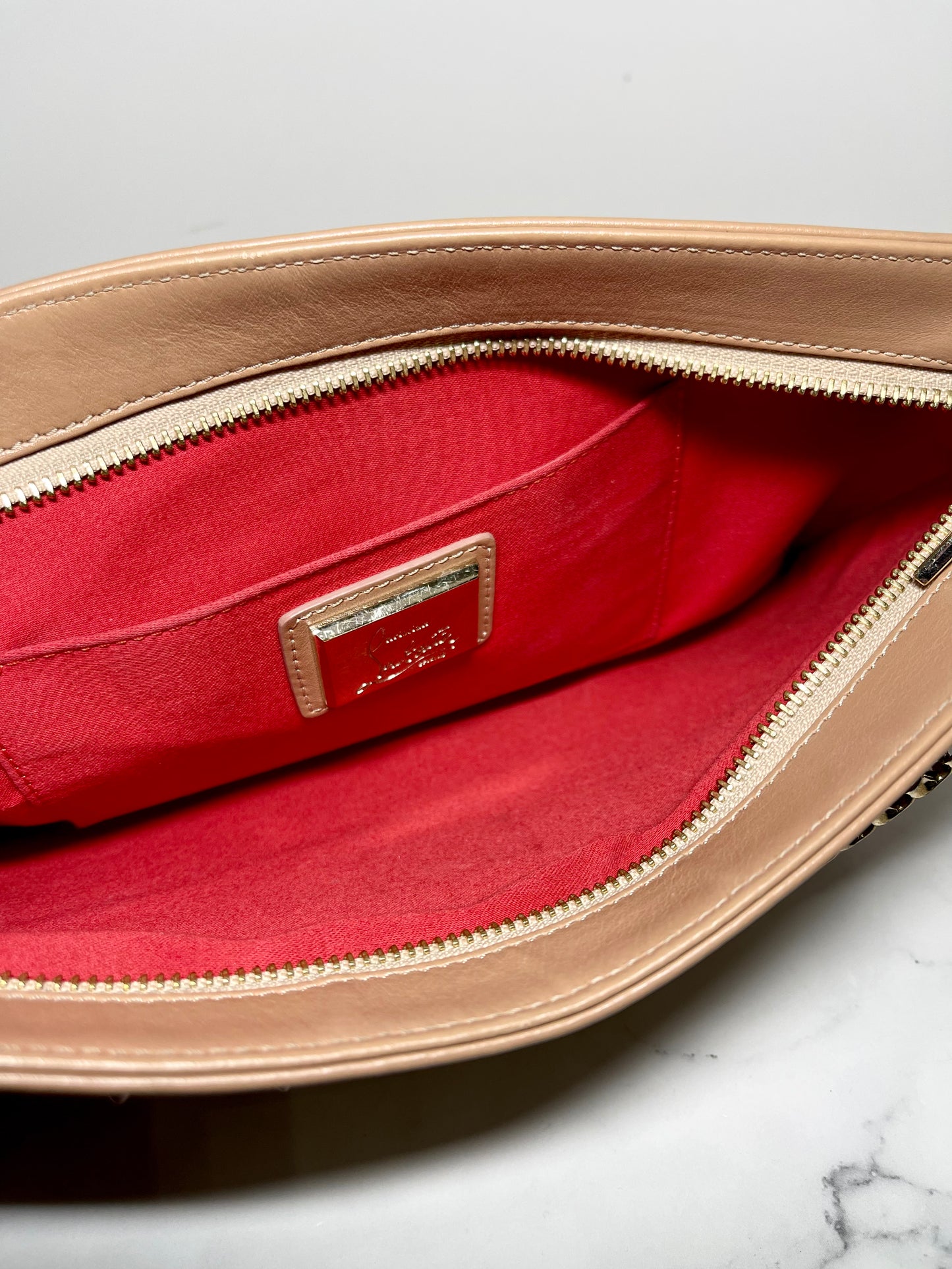 Christian Louboutin Loubiposh NV Clutch/Crossbody Bag in Nude