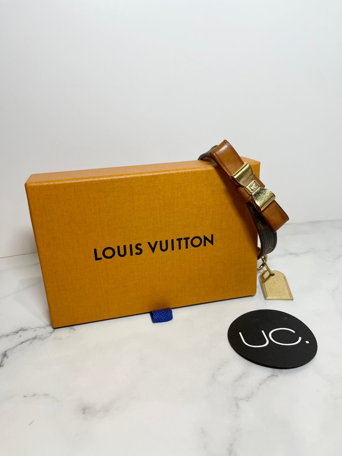 Louis Vuitton Baxter Collar