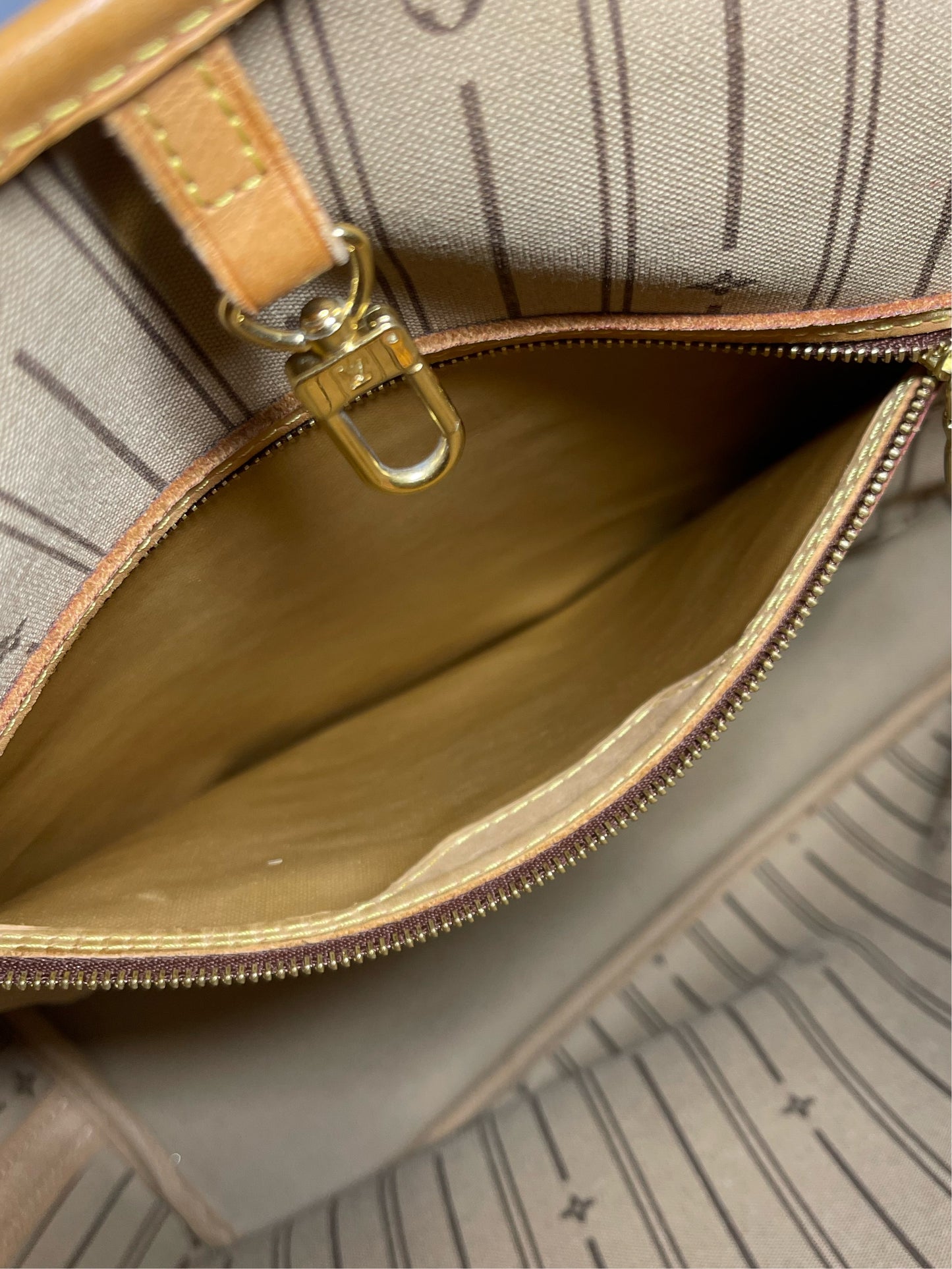 Louis Vuitton Neverfull MM
