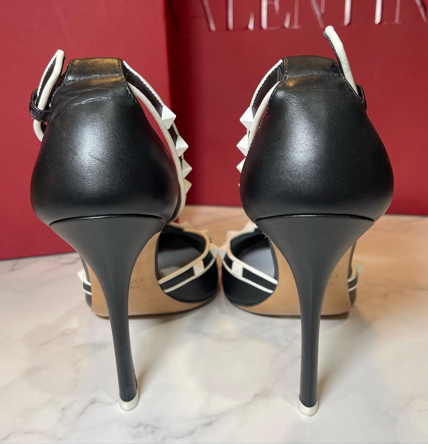 Valentino D’Orsay Rockstud Pumps, Size 39