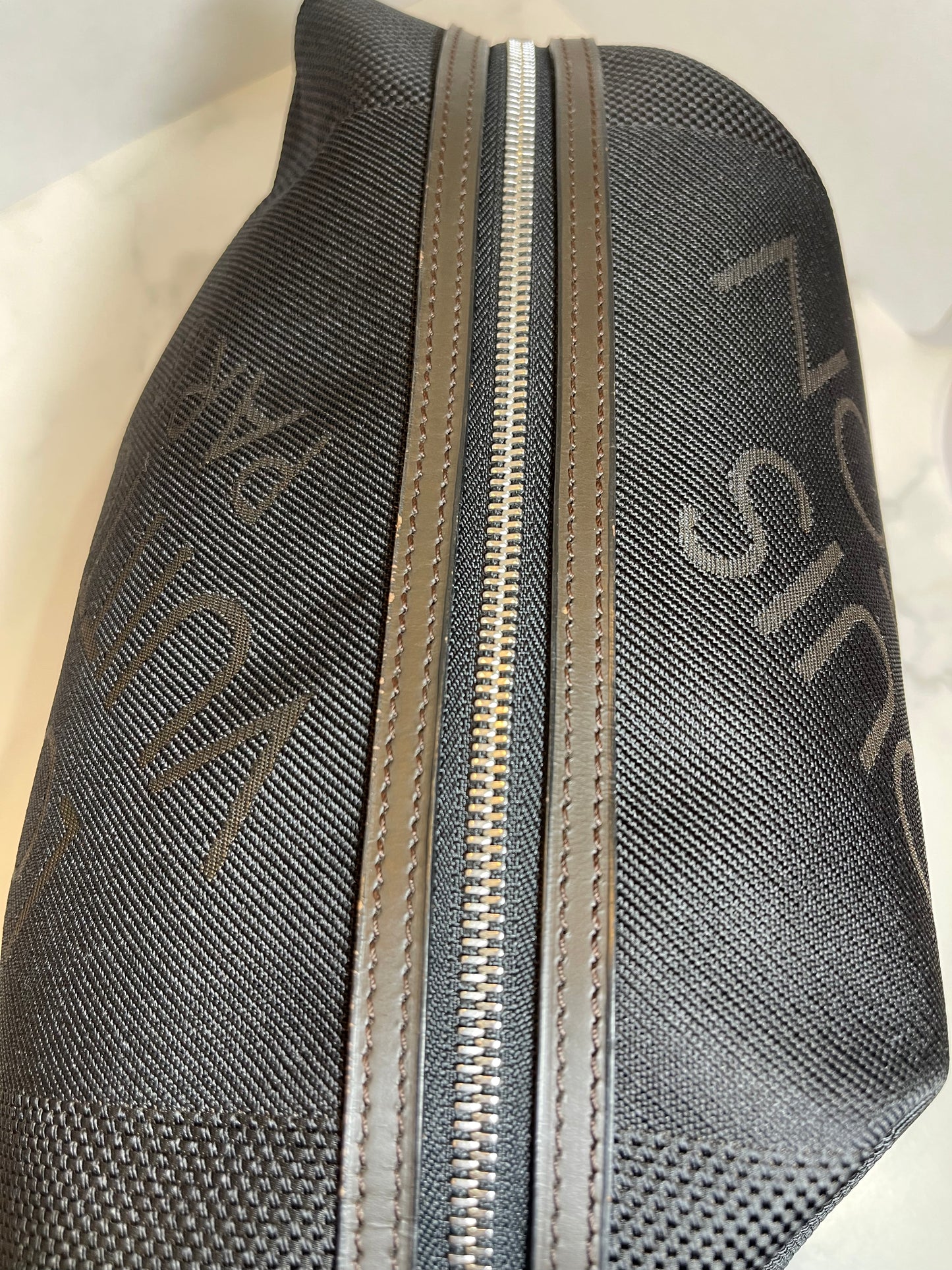 Louis Vuitton Black Damier Albatross Toiletry Bag