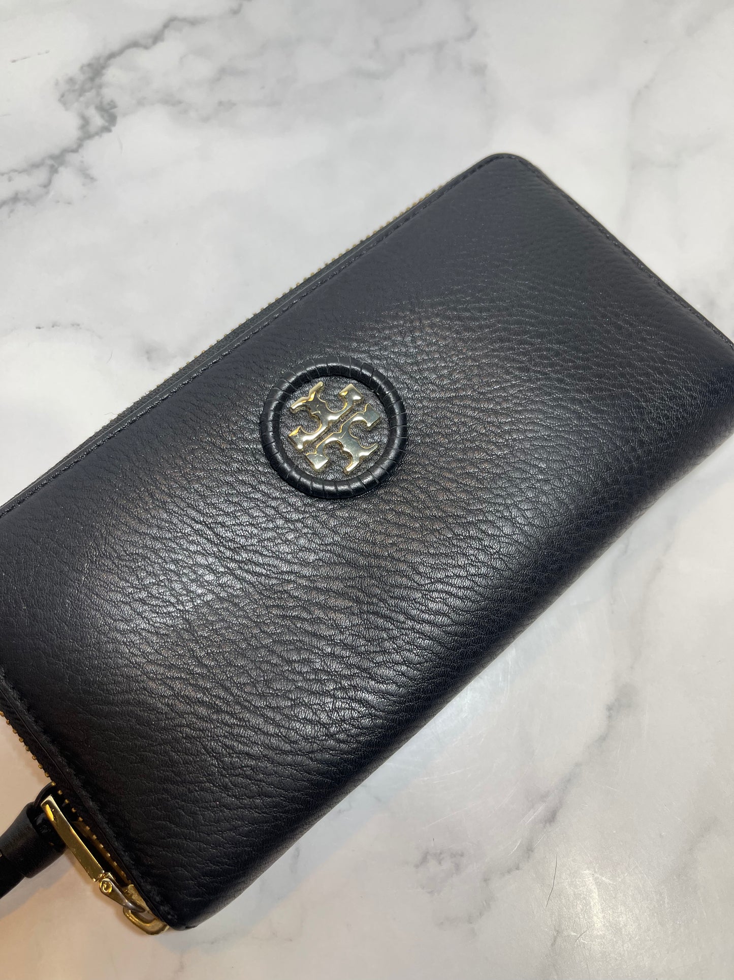 Tory Burch Logo Zippy Wallet