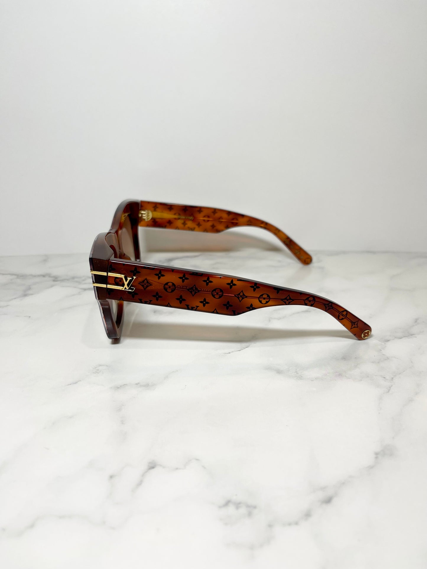 Louis Vuitton Blade Square Sunglasses Z1615W