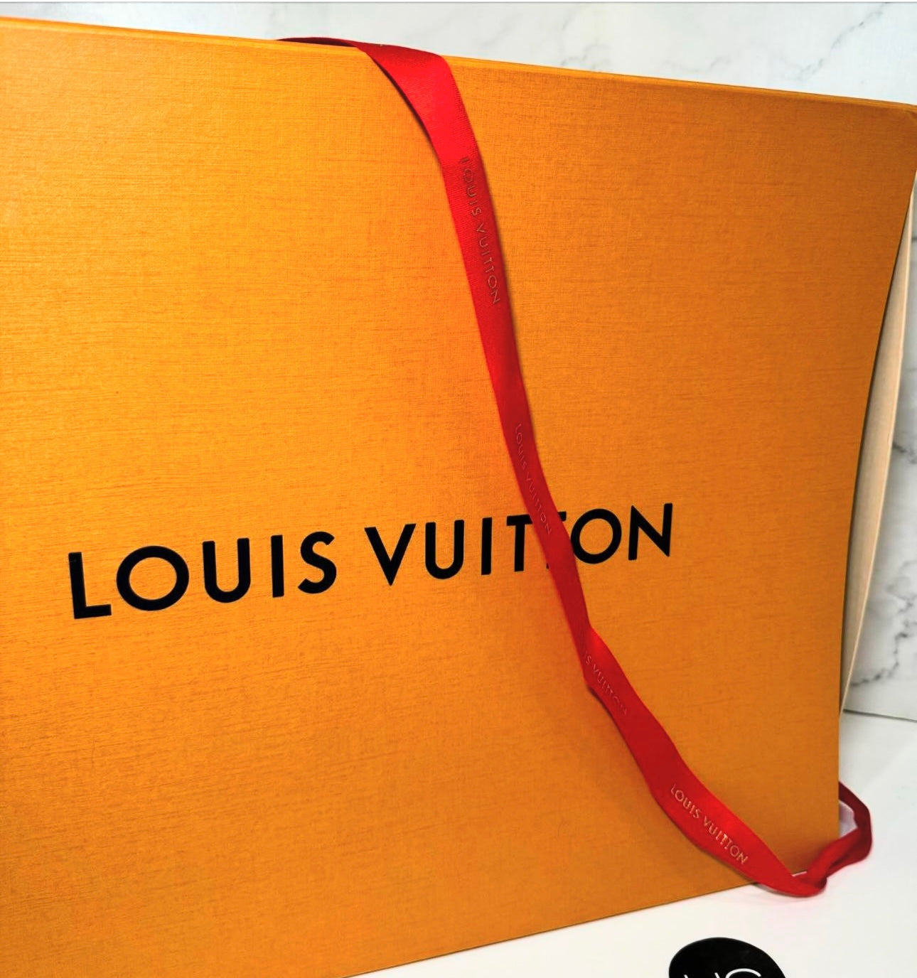 Louis Vuitton Artsy MM with Box and Dust Bag