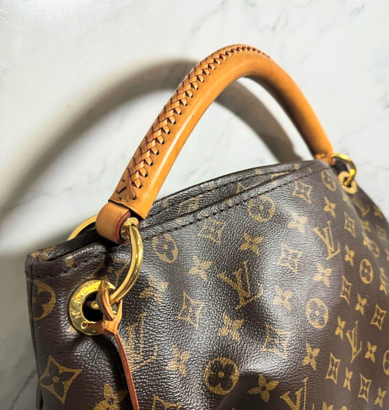 Louis Vuitton Artsy MM with Box and Dust Bag