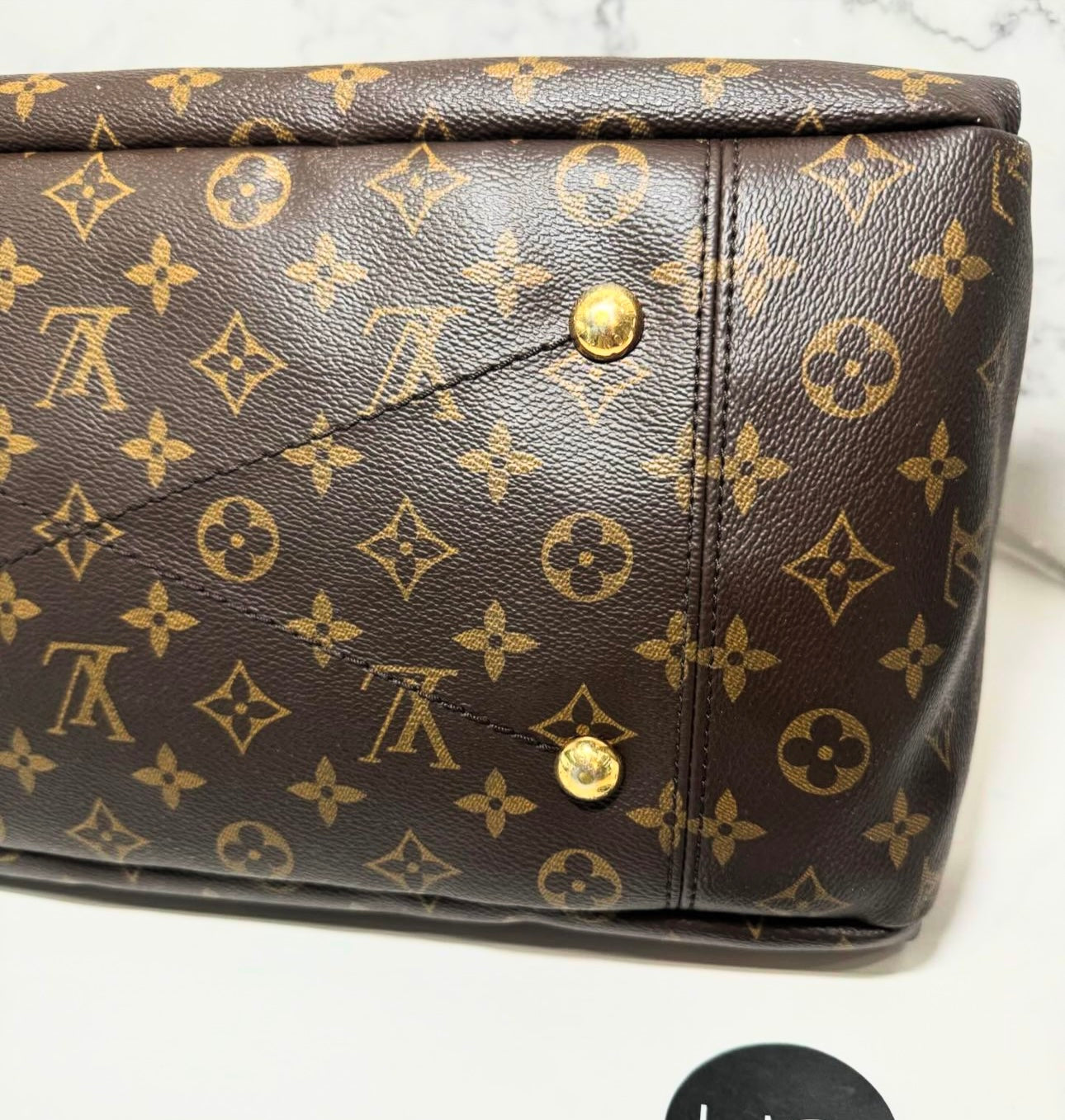 Louis Vuitton Artsy MM with Box and Dust Bag