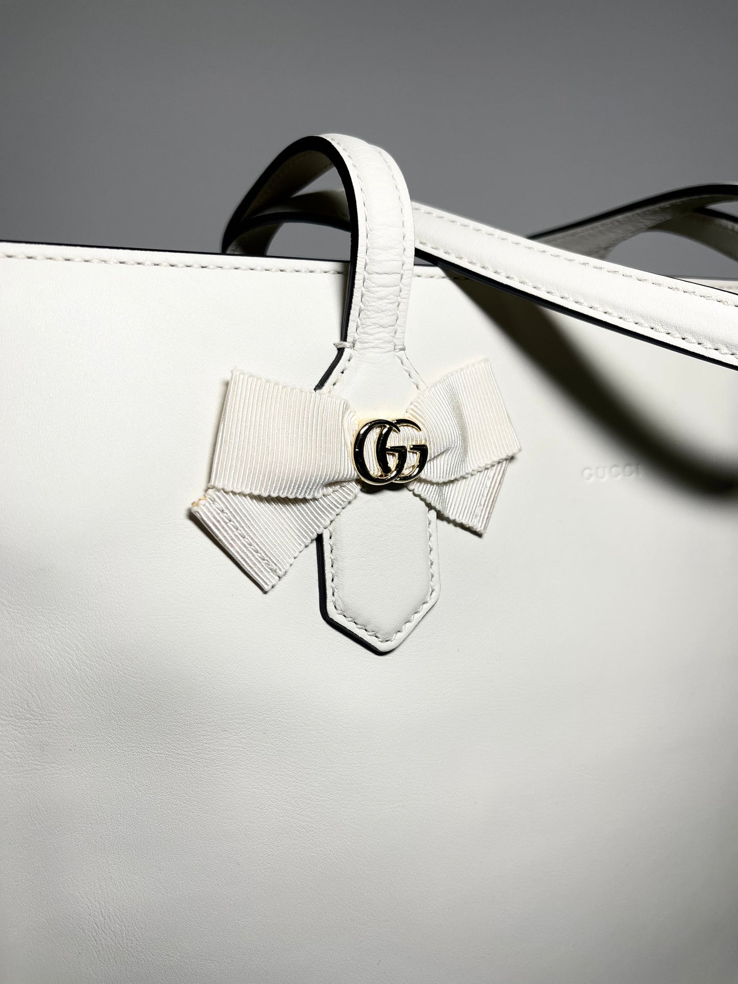 Gucci Ribbon Bow Bag in Ivory