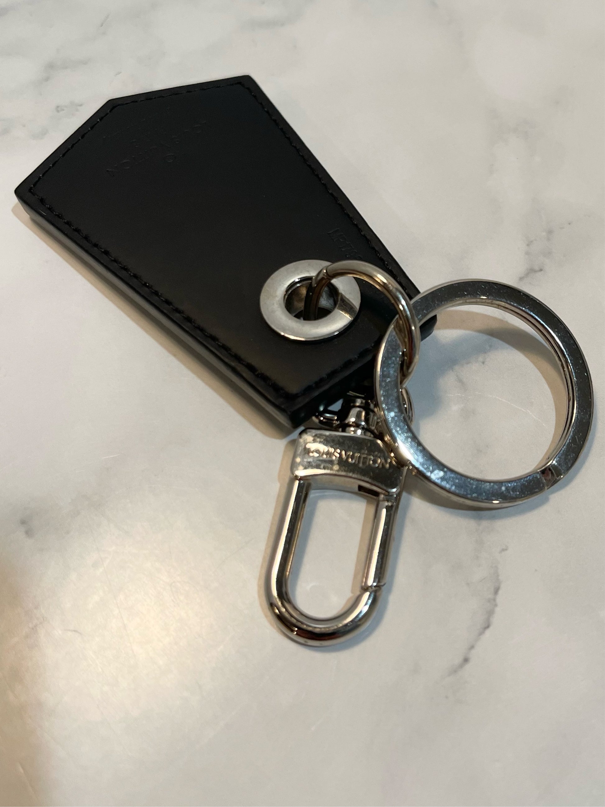 Shop Louis Vuitton MONOGRAM Enchappe key holder (MP1795) by