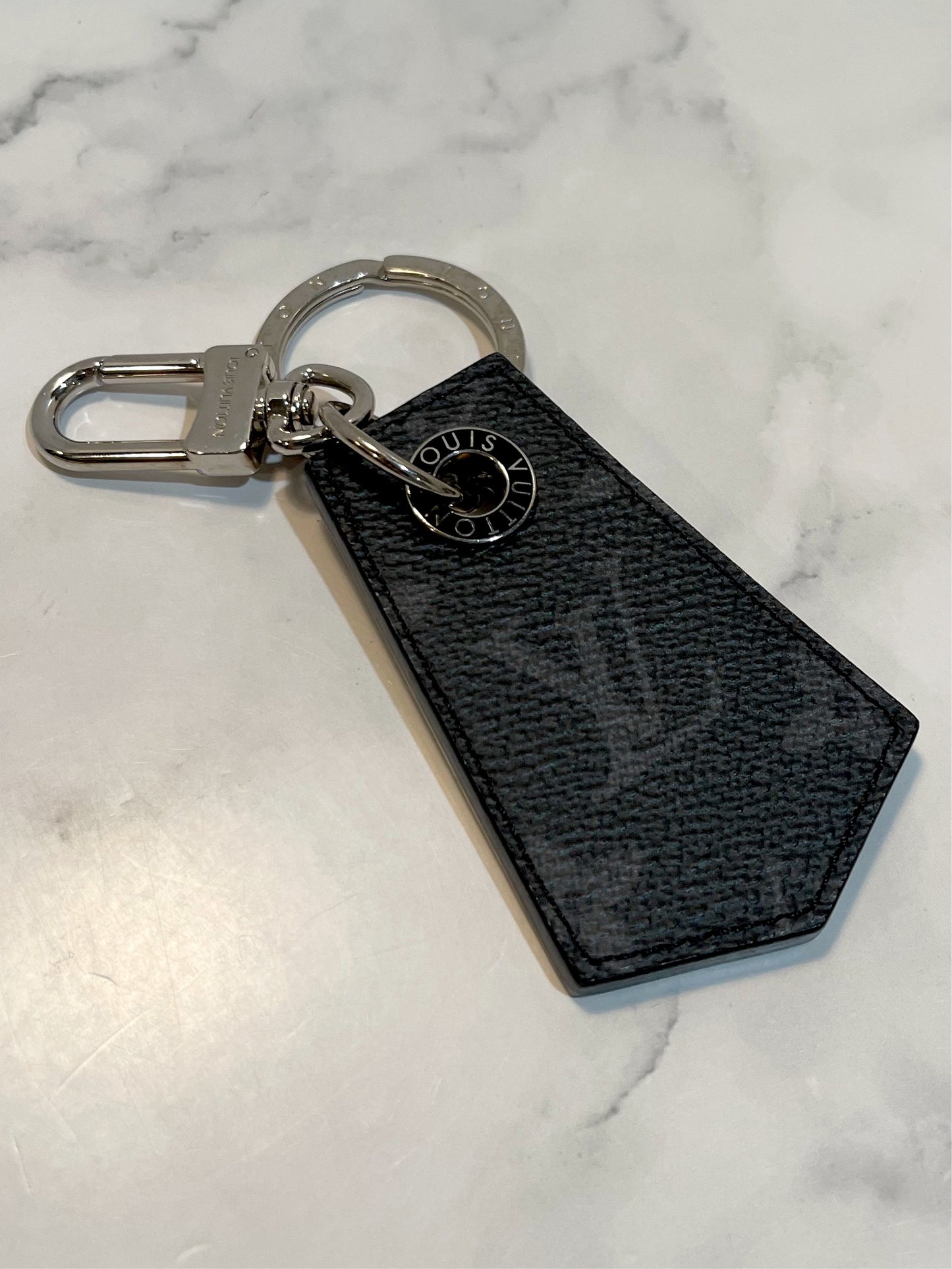 Shop Louis Vuitton MONOGRAM Enchappe key holder (MP1795) by